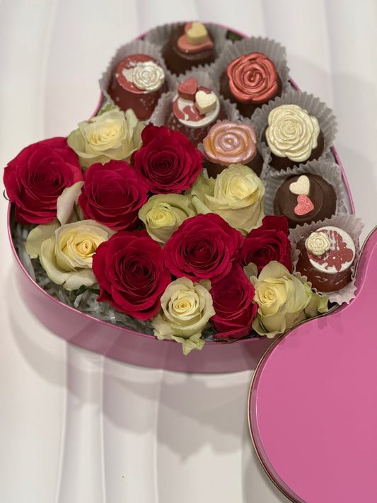 Valentine's Heart Box - Roses & Dubai Chocolate Cups